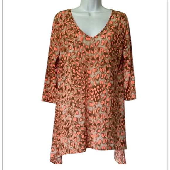 Clara Sun Woo tunic coral leopard print 3/4 sleeve asymmetrical v neck M - Picture 1 of 7